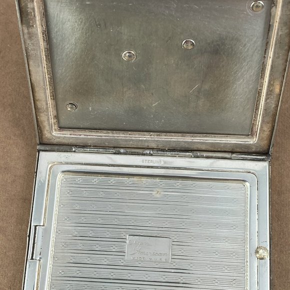 Elgin American Vintage Sterling Silver Compact with Cupids Arrow on Cover - Picture 6 of 6